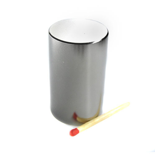 Cylindre magnétique Ø 30,0 x 50,0 mm N50 nickel - adhérence 65 kg