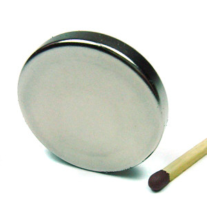 Disque magnétique Ø 30,0 x 5,0 mm N50 nickel - adhérence 10,5 kg