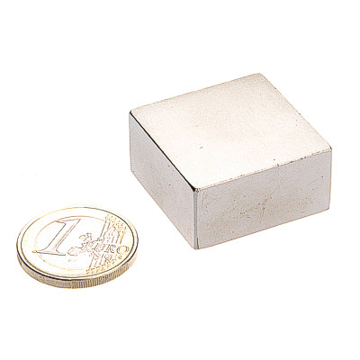 Cuboïde magnétique 30,0 x 30,0 x 15,0 mm N45 nickel - adhérence 32 kg
