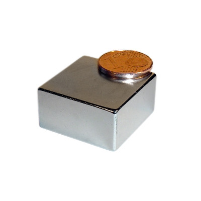 Cuboïde magnétique 25,0 x 25,0 x 13,0 mm N40 nickel - adhérence 23,5 kg