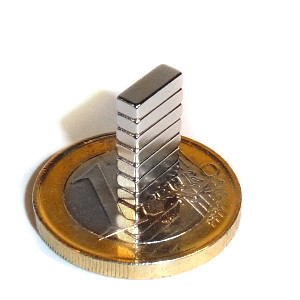 Cuboïde magnétique 8,0 x 3,0 x 2,0 mm N44H nickel - adhérence 650 g