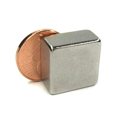 Cuboïde magnétique 15,0 x 15,0 x 8,0 mm N40 nickel - adhérence 8,6 kg