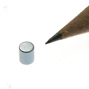Cylindre magnétique Ø 4,0 x 5,0 mm N45 zinc - adhérence 550 g